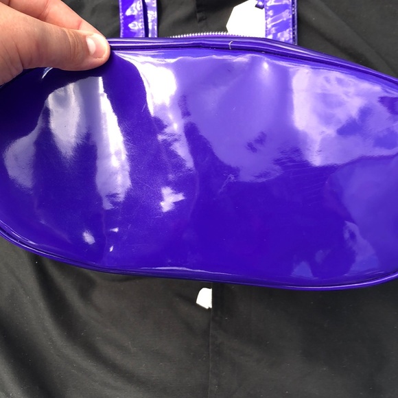 Versace versus tote - Picture 4 of 4